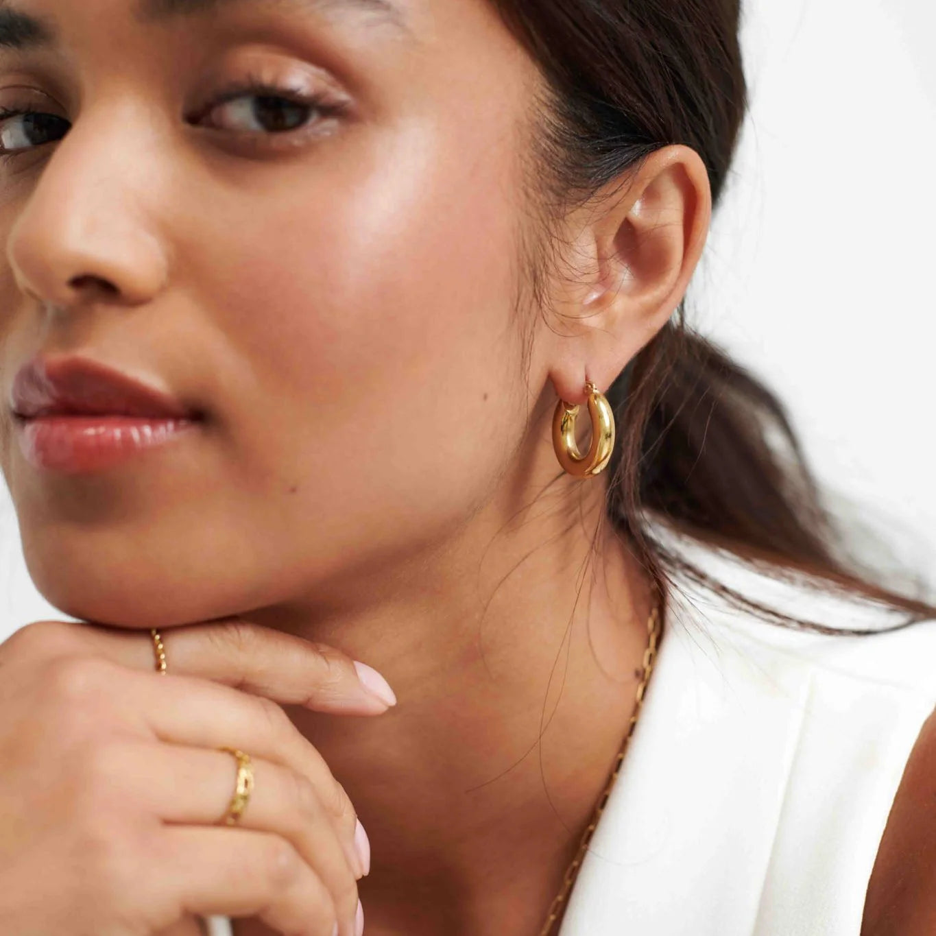 Luna Hoops Earring