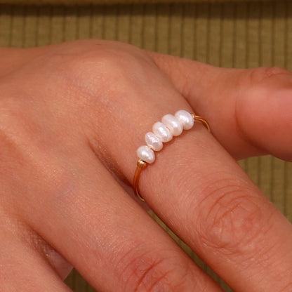 Mini Pearls Ring