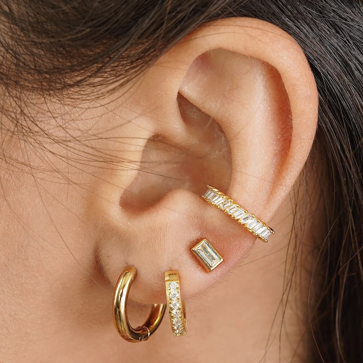 Lite Classic Hoop Earrings