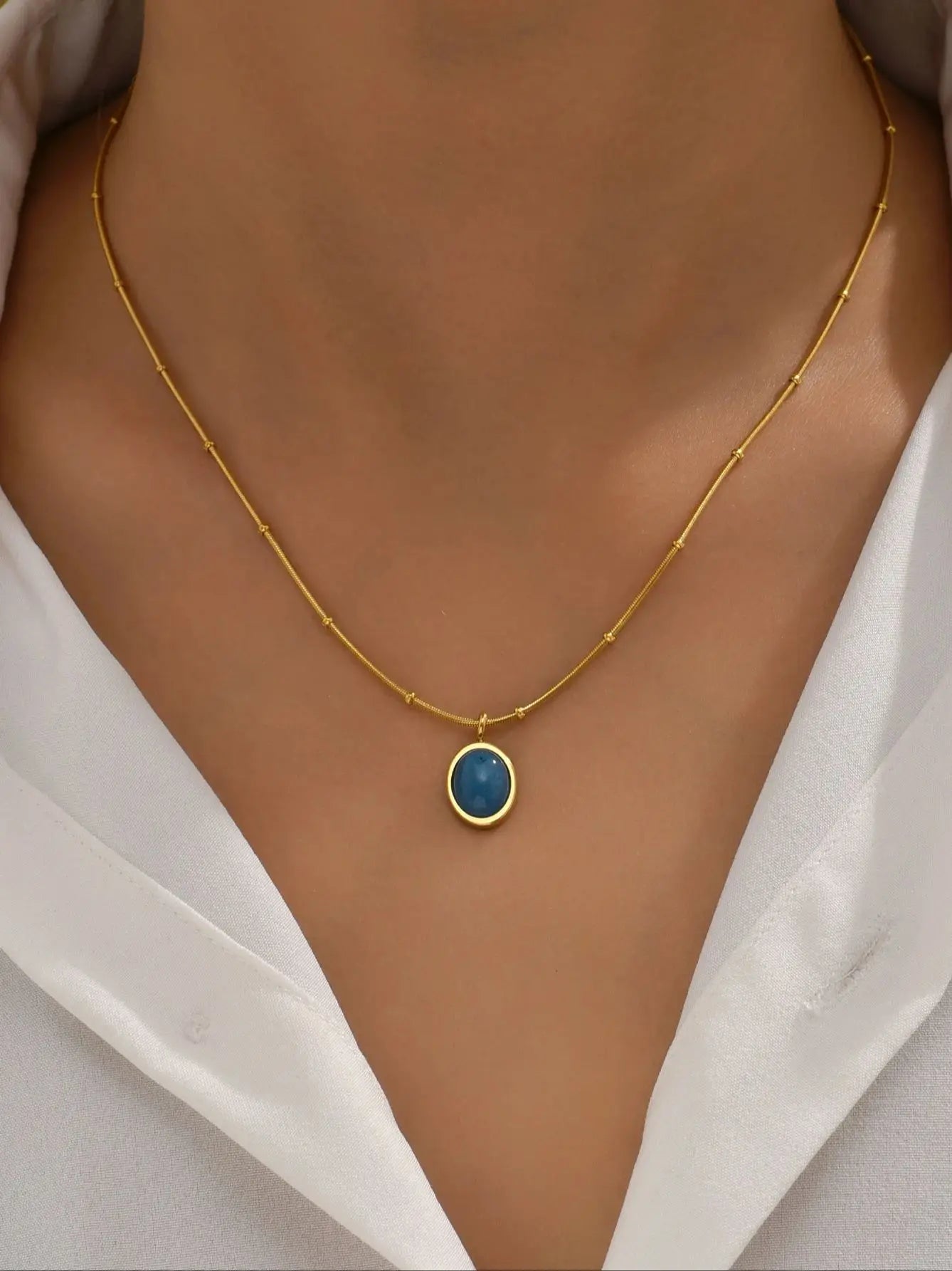 Starsea Elegance – 18K Gold Aquamarine Necklace