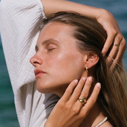 Bend Gold Ring